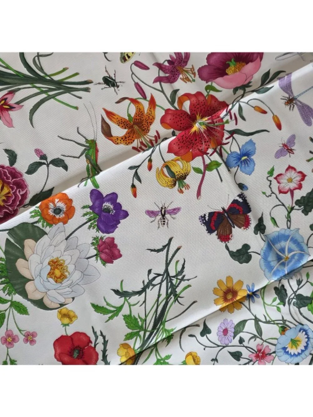 Vtg Gucci V. Accornero Silk Butterfly Floral Print Hand Rolled Scarf 34